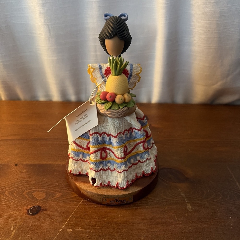 Nora Republica Dominica Girl Figurine Holding Fruit Basket Faceless